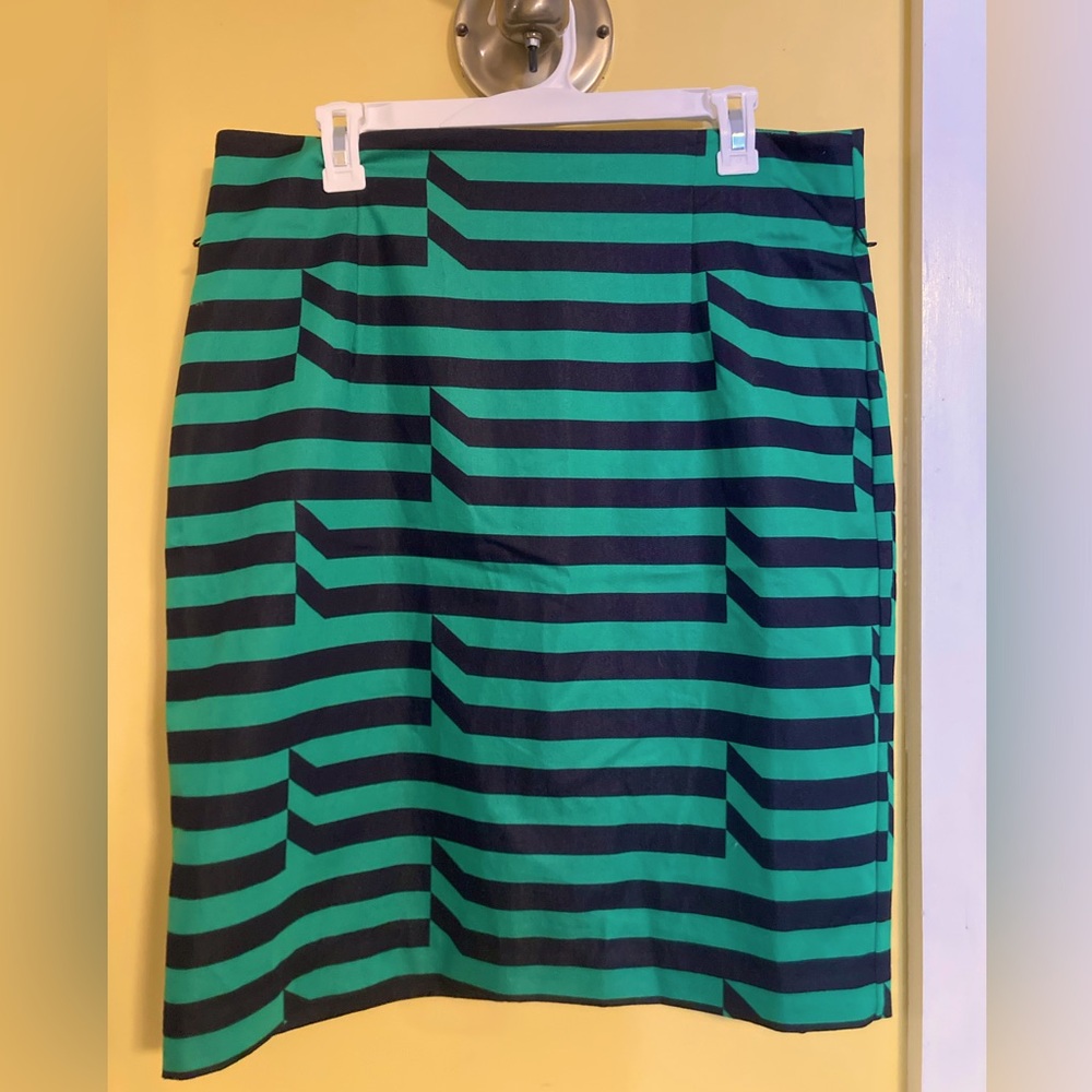 Graphic Pencil Skirt